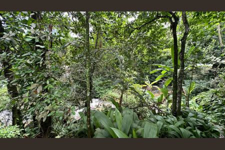 Casa à venda com 210m², 5 quartos e 2 vagas Casa à venda com 210m², 5 quartos e 2 vagasCachoeira