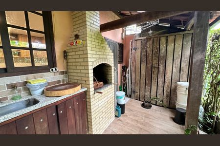 Casa à venda com 210m², 5 quartos e 2 vagas Casa à venda com 210m², 5 quartos e 2 vagasÁrea gourmet