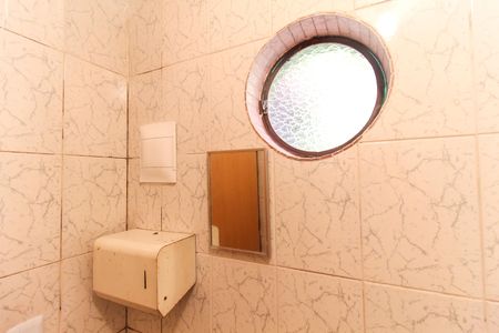 Casa para alugar com 304m², 3 quartos e 6 vagasBanheiro de Serviço