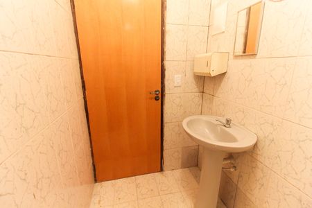 Casa para alugar com 304m², 3 quartos e 6 vagasBanheiro de Serviço