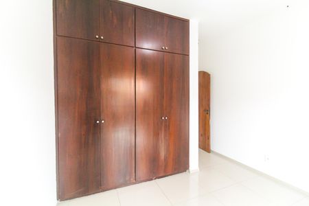 Casa para alugar com 304m², 3 quartos e 6 vagasQuarto 2