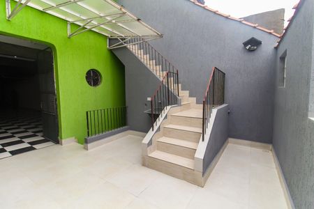 Casa para alugar com 304m², 3 quartos e 6 vagasQuintal