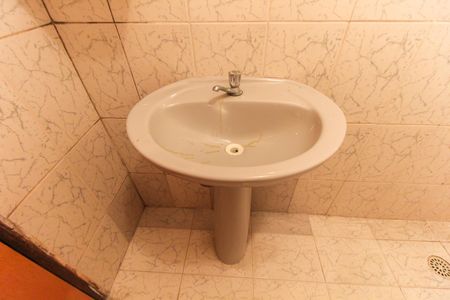 Casa para alugar com 304m², 3 quartos e 6 vagasBanheiro de Serviço
