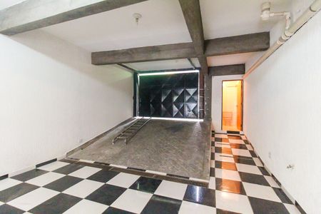 Casa para alugar com 304m², 3 quartos e 6 vagasGaragem/Salão de festas 