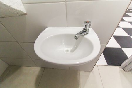Casa para alugar com 304m², 3 quartos e 6 vagasBanheiro - Edícula
