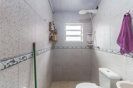 Casa para alugar com 370m², 3 quartos e 1 vaga Casa para alugar com 370m², 3 quartos e 1 vagaBanheiro da Edícula