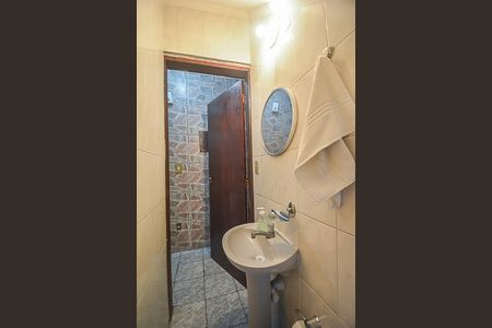 Casa à venda com 162m², 4 quartos e 2 vagasLavabo