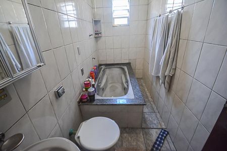 Casa à venda com 162m², 4 quartos e 2 vagasBanheiro da Suíte