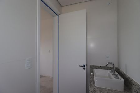 Apartamento à venda com 69m², 2 quartos e 2 vagasBanheiro da Suíte