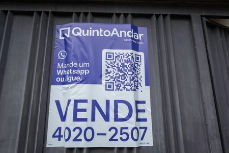 Casa à venda com 210m², 3 quartos e 2 vagasFachada