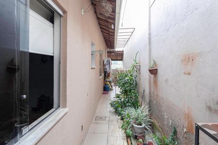 Casa à venda com 210m², 3 quartos e 2 vagasÁrea de serviço 