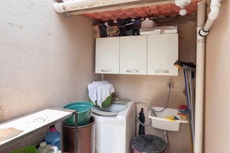 Casa à venda com 210m², 3 quartos e 2 vagasÁrea de serviço 