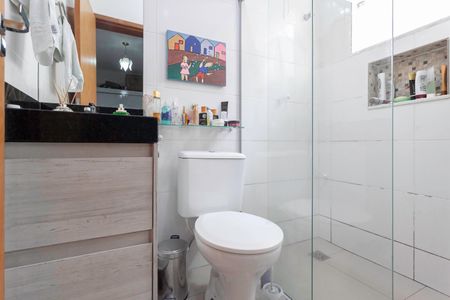 Casa à venda com 210m², 3 quartos e 2 vagasBanheiro da suíte 