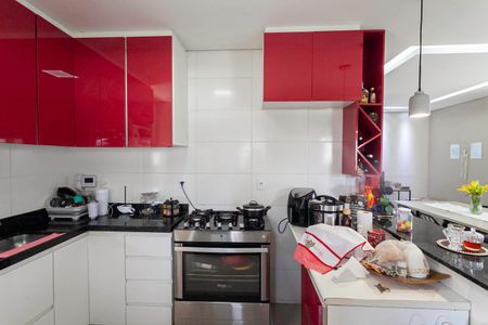 Casa à venda com 210m², 3 quartos e 2 vagasCozinha