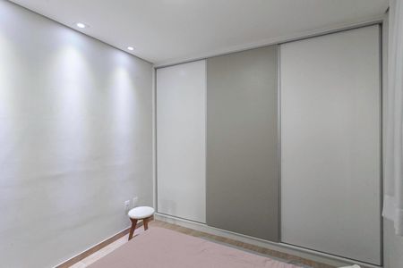 Casa à venda com 210m², 3 quartos e 2 vagasQuarto 2