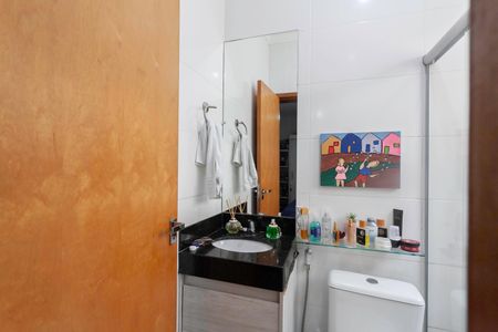 Casa à venda com 210m², 3 quartos e 2 vagasBanheiro da suíte 