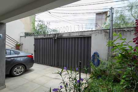 Casa à venda com 210m², 3 quartos e 2 vagasEntrada