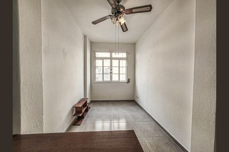 Sala de apartamento para alugar com 2 quartos, 89m² em Guilhermina, Praia Grande