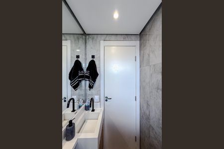 Apartamento à venda com 43m², 2 quartos e 1 vaga Apartamento à venda com 43m², 2 quartos e 1 vagaBanheiro