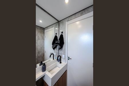 Apartamento à venda com 43m², 2 quartos e 1 vaga Apartamento à venda com 43m², 2 quartos e 1 vagaBanheiro