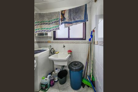 Área de Serviço de apartamento para alugar com 2 quartos, 79m² em Guilhermina, Praia Grande