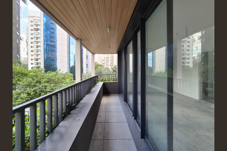 Studio à venda com 53m², 1 quarto e sem vaga Studio à venda com 53m², 1 quarto e sem vagaVaranda