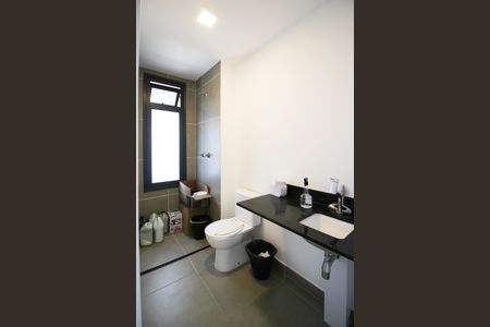 Banheiro de kitnet/studio à venda com 1 quarto, 31m² em Itaim Bibi, São Paulo