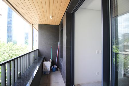 Varanda de kitnet/studio à venda com 1 quarto, 31m² em Itaim Bibi, São Paulo