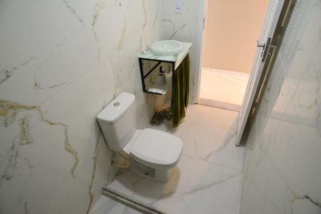 Apartamento à venda com 58m², 2 quartos e 1 vaga Apartamento à venda com 58m², 2 quartos e 1 vagaBanheiro Social