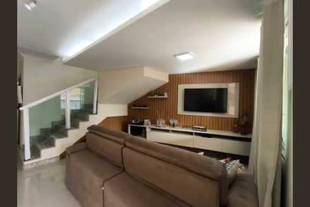 Casa à venda com 3 quartos, 213m² em Vitoria, Belo Horizonte