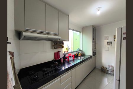 Casa à venda com 3 quartos, 213m² em Vitoria, Belo Horizonte
