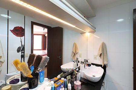 Apartamento à venda com 150m², 3 quartos e 2 vagas Banheiro da Suíte 1