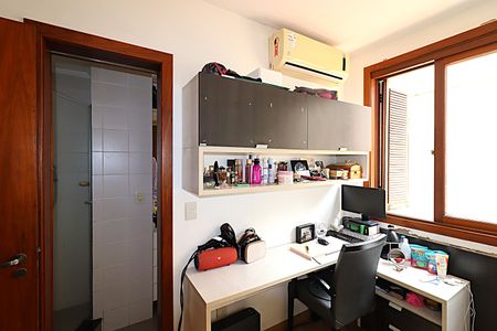 Apartamento à venda com 150m², 3 quartos e 2 vagasSuíte 2