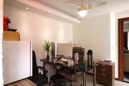 Apartamento à venda com 150m², 3 quartos e 2 vagasEscritório