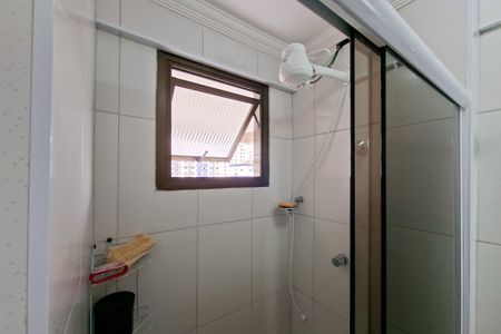 Apartamento para alugar com 77m², 2 quartos e 1 vaga Apartamento para alugar com 77m², 2 quartos e 1 vagaBanheiro da Suíte