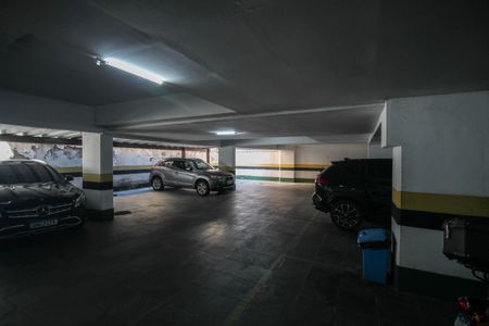 Apartamento para alugar com 210m², 4 quartos e 2 vagas Apartamento para alugar com 210m², 4 quartos e 2 vagasGaragem