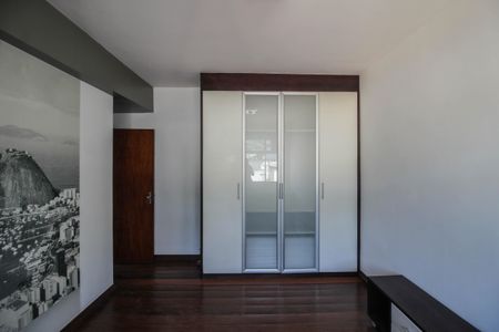 Apartamento para alugar com 210m², 4 quartos e 2 vagas Apartamento para alugar com 210m², 4 quartos e 2 vagasQuarto 4