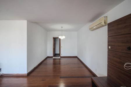 Apartamento para alugar com 210m², 4 quartos e 2 vagas Apartamento para alugar com 210m², 4 quartos e 2 vagasSala
