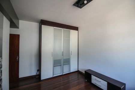Apartamento para alugar com 210m², 4 quartos e 2 vagas Apartamento para alugar com 210m², 4 quartos e 2 vagasQuarto 4