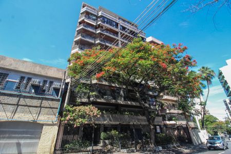 Apartamento para alugar com 210m², 4 quartos e 2 vagas Apartamento para alugar com 210m², 4 quartos e 2 vagasFachada