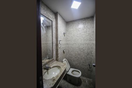 Apartamento para alugar com 210m², 4 quartos e 2 vagas Apartamento para alugar com 210m², 4 quartos e 2 vagasBanheiro