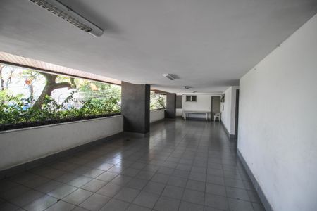 Apartamento para alugar com 210m², 4 quartos e 2 vagas Apartamento para alugar com 210m², 4 quartos e 2 vagasÁrea comum - Salão de festas