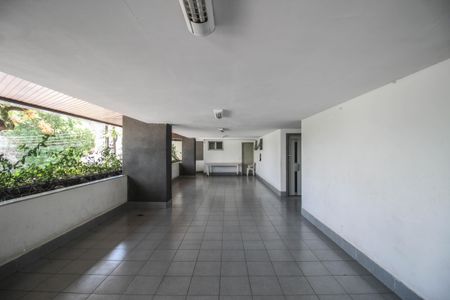 Apartamento para alugar com 210m², 4 quartos e 2 vagas Apartamento para alugar com 210m², 4 quartos e 2 vagasÁrea comum - Salão de festas