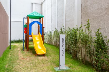 Apartamento à venda com 32m², 1 quarto e sem vaga Apartamento à venda com 32m², 1 quarto e sem vagaÁrea comum - Playground