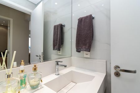 Apartamento para alugar com 60m², 2 quartos e 2 vagasBanheiro 2