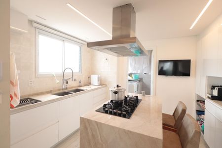 Apartamento à venda com 220m², 2 quartos e 4 vagasCozinha