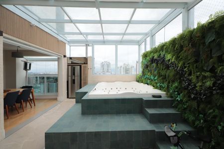 Apartamento à venda com 220m², 2 quartos e 4 vagasVaranda gourmet