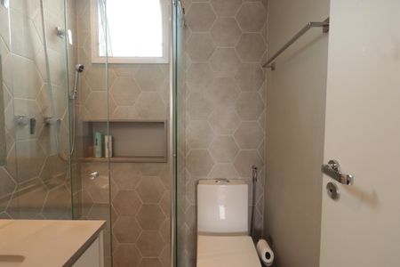 Apartamento à venda com 220m², 2 quartos e 4 vagasBanheiro da Suíte 2