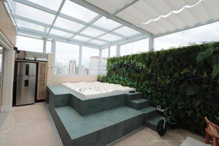 Apartamento à venda com 220m², 2 quartos e 4 vagasVaranda gourmet