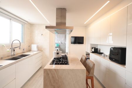 Apartamento à venda com 220m², 2 quartos e 4 vagasCozinha